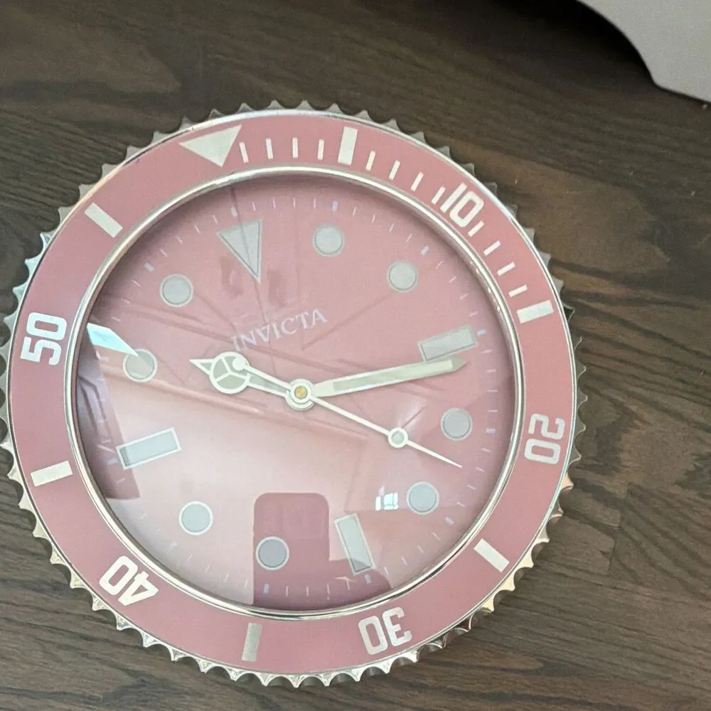 Invicta new box
